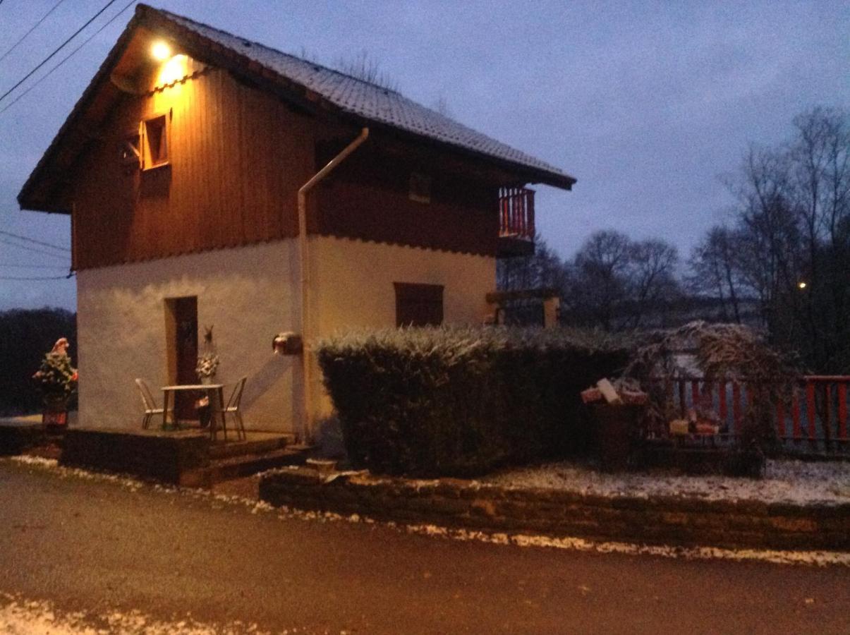 Gite Du Creux De La Goutte Xertigny Kültér fotó