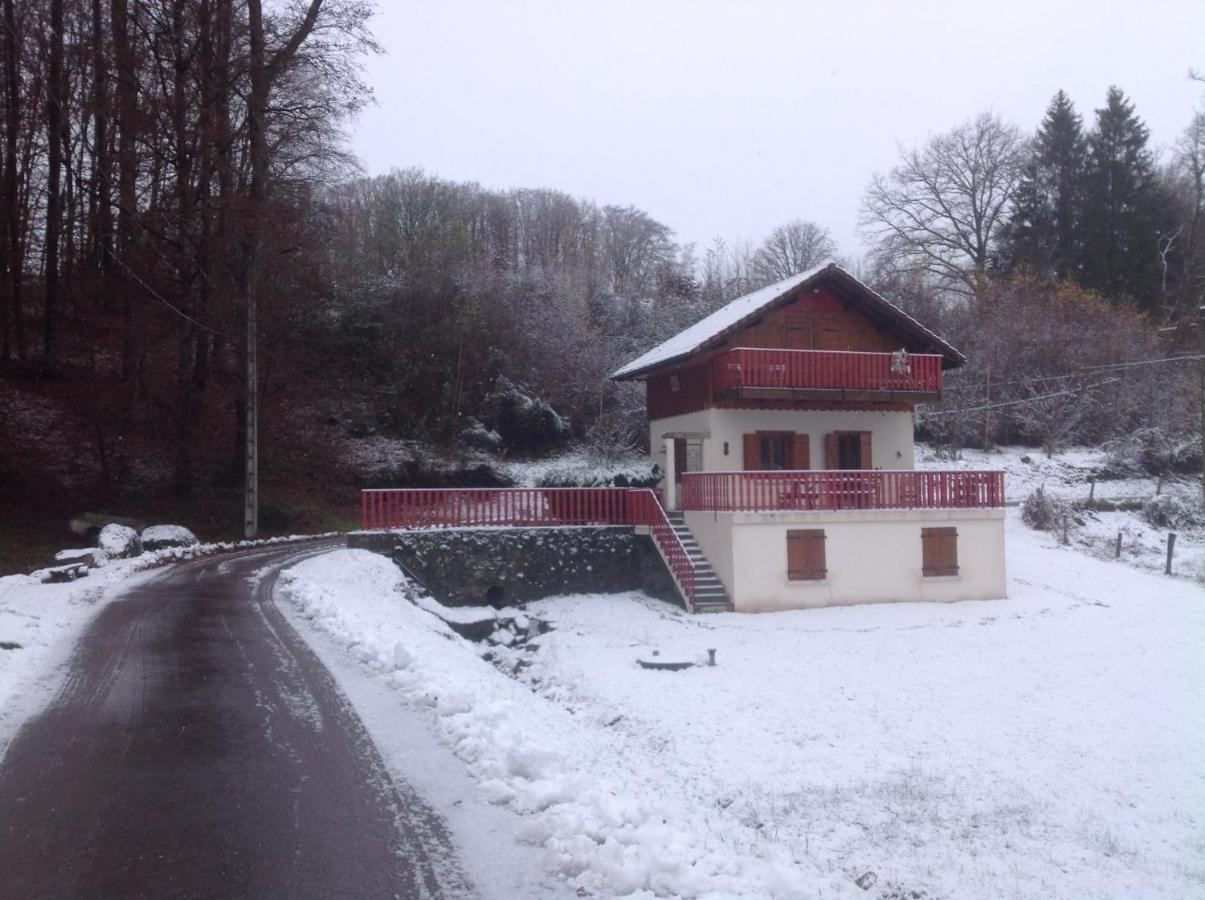 Gite Du Creux De La Goutte Xertigny Kültér fotó