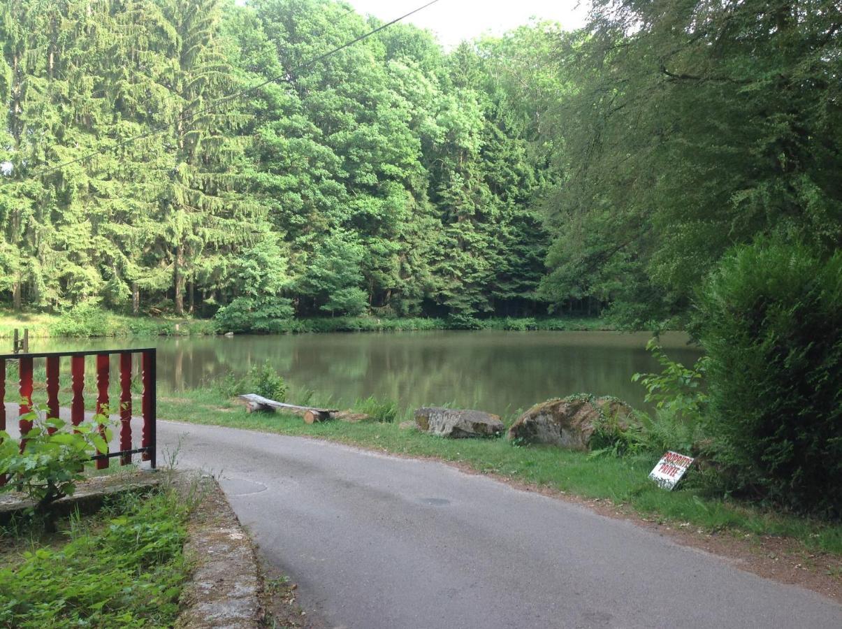 Gite Du Creux De La Goutte Xertigny Kültér fotó