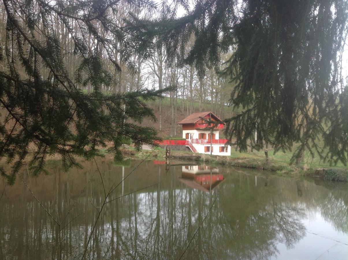 Gite Du Creux De La Goutte Xertigny Kültér fotó